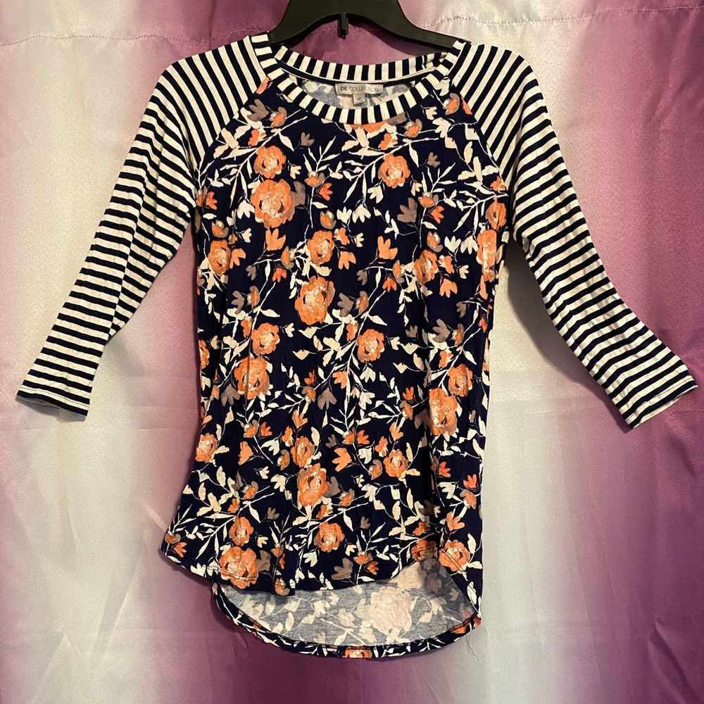 Simple Flowery Quarter Sleeve Top